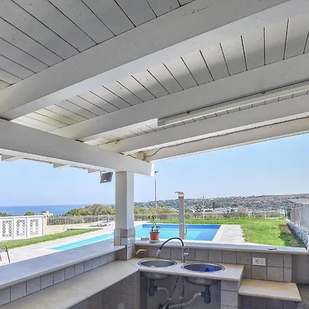 5 Bedroom Gorgeous In * Brucoli