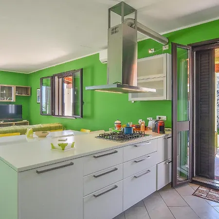 5 Bedroom Gorgeous In * Brucoli
