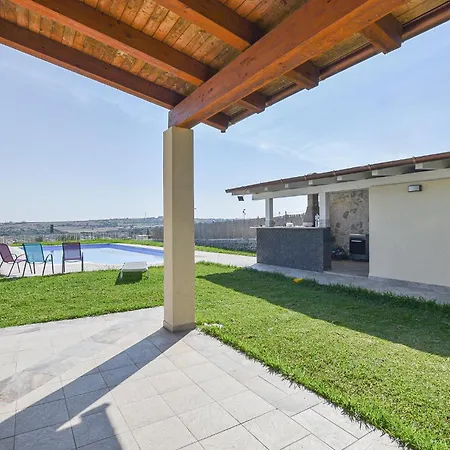 Holiday home 5 Bedroom Gorgeous In *